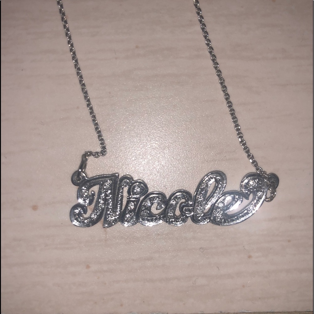 “Nicole” necklace